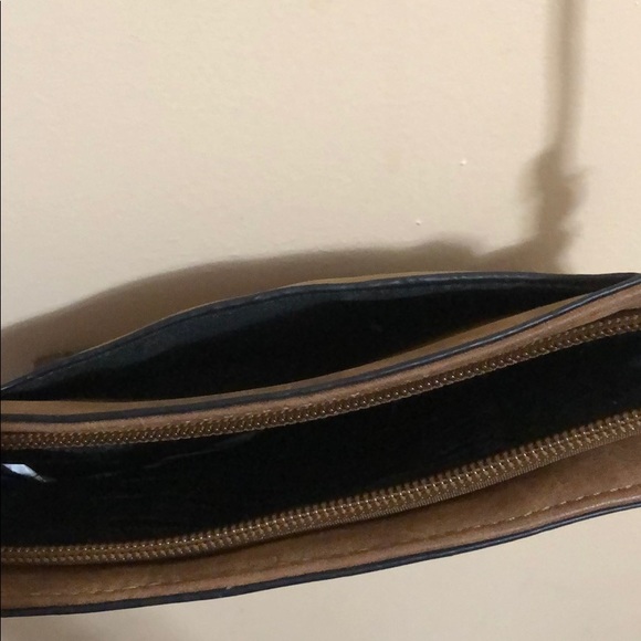 Roots Handbag - Picture 5 of 6